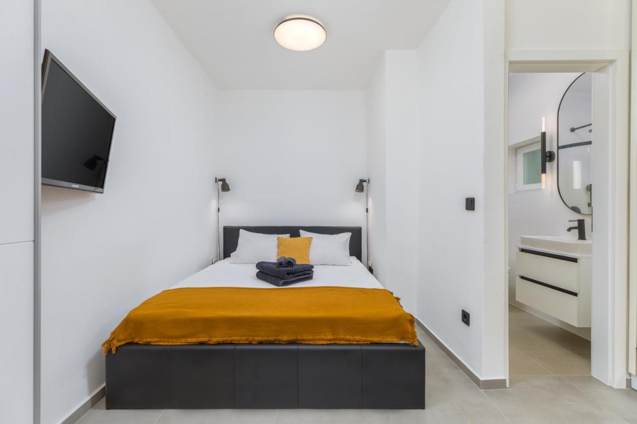 3 Minutes From The Beach: Lovely Studio Apartment Pula Extérieur photo